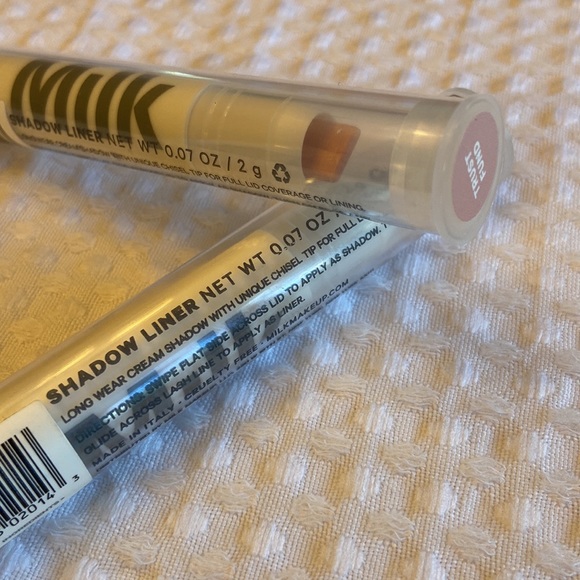 NEW! $26 MILK MAKEUP Eye Shadow Liner In Trust Fund Nude Peach/Pink - Picture 3 of 10